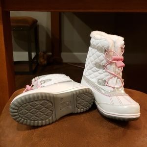 Girls Khombu snow boots NWOB